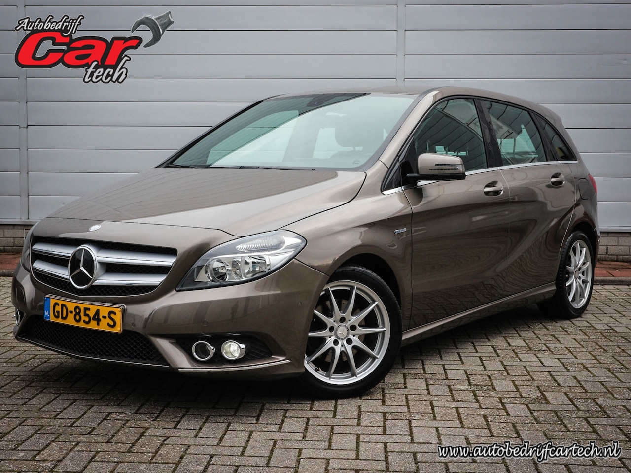 Mercedes-Benz B-klasse - 200 Ambition | Clima | Cruise | Half leer | Stoelverwarming | Trekhaak | Lichtmetaal | Pdc - AutoWereld.nl