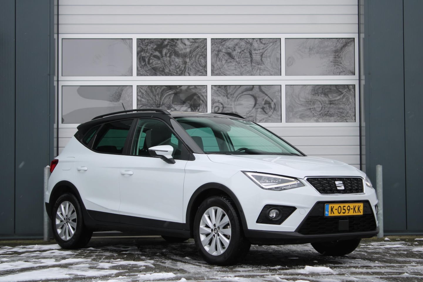 Seat Arona - 1.0 TSI Style Business Intense Plus AdapCruise/Nav/Bluetooth/Keyless/Virtual/Camera/PDC/Ap - AutoWereld.nl