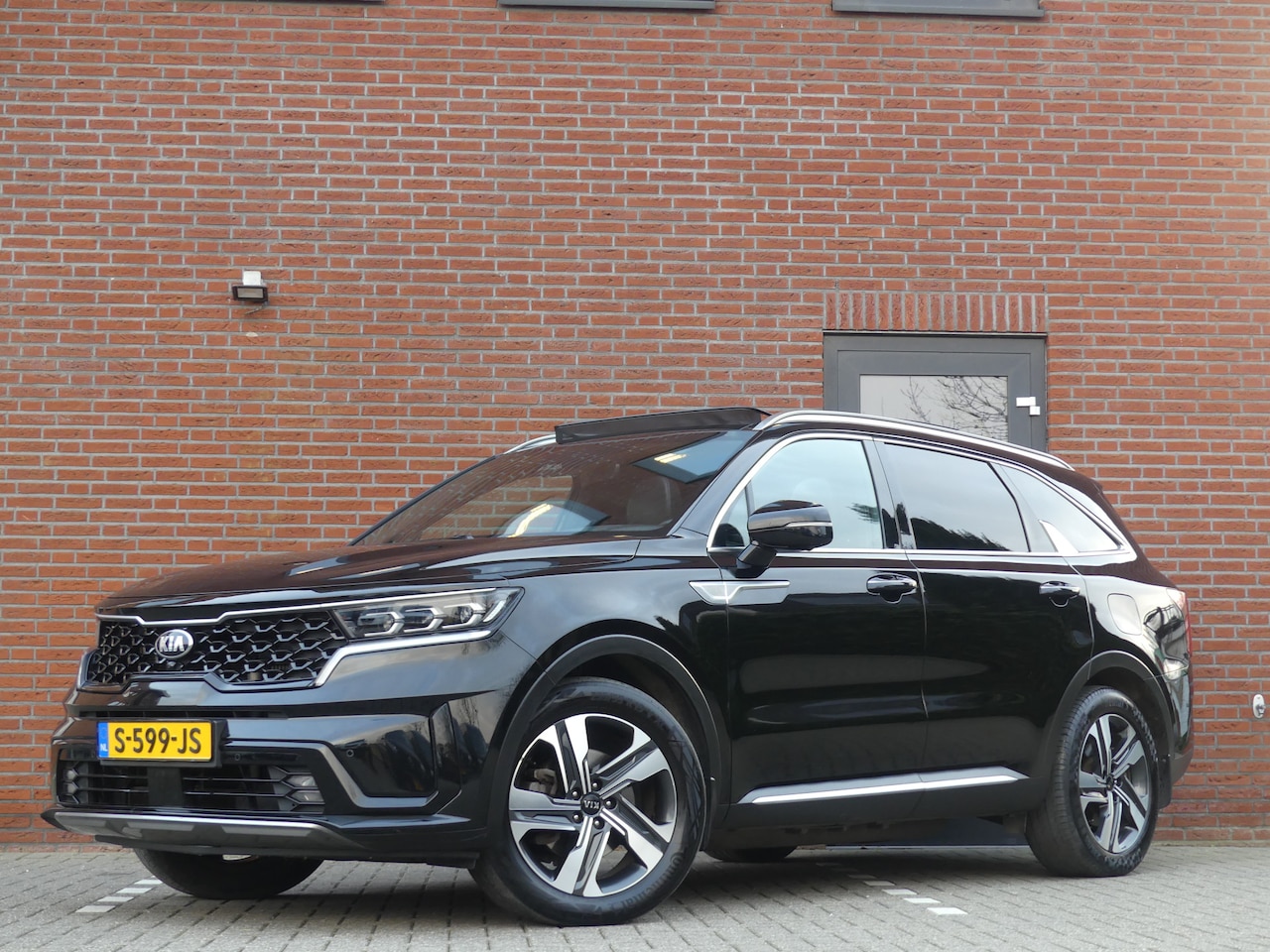 Kia Sorento - 1.6 T-GDi Plug-in Hybrid 4WD ExecutiveLine 7p. 1.6 T-GDI Plug-in Hybrid 4WD ExecutiveLine 7p. - AutoWereld.nl