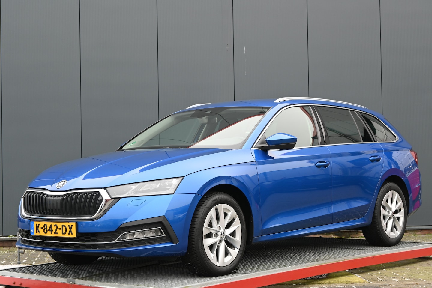 Skoda Octavia Combi - 1.5 TSI First Edition 1.5 TSI First Edition - AutoWereld.nl