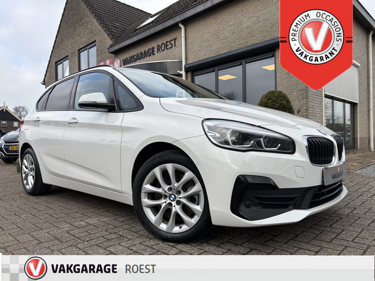 BMW 2-serie Active Tourer - 225xe iPerformance Automaat Plug-In Hybrid Full LED / All-Seasons / Navigatie - AutoWereld.nl