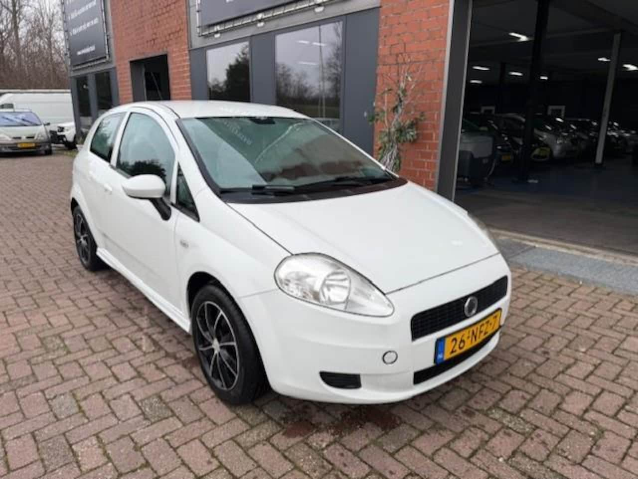 Fiat Punto Evo - 1.3 M-Jet Dynamic Airco - AutoWereld.nl