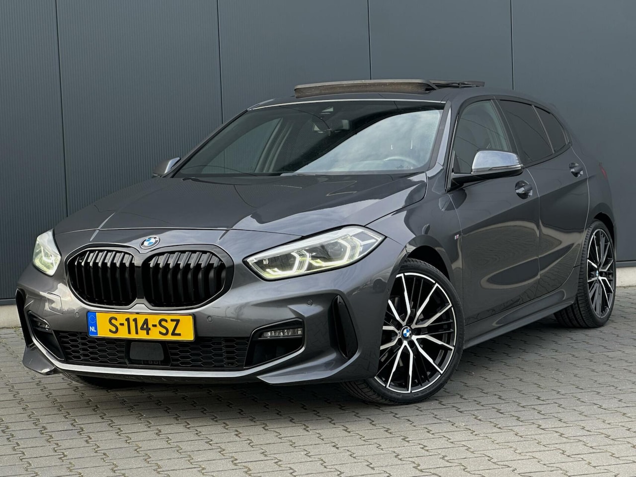 BMW 1-serie - 118I M-Sport Panoramadak - Head Up - Harman/Kardon - Digitaal Dashboard - AutoWereld.nl