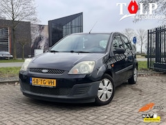 Ford Fiesta - 1.3-8V Style 5 deurs Airco Trekhaak Nette staat