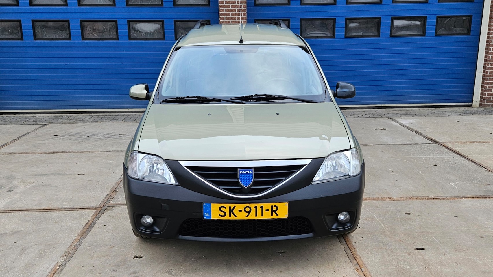 Dacia Logan MCV - 1.6 Lauréate 7 persoons - AutoWereld.nl