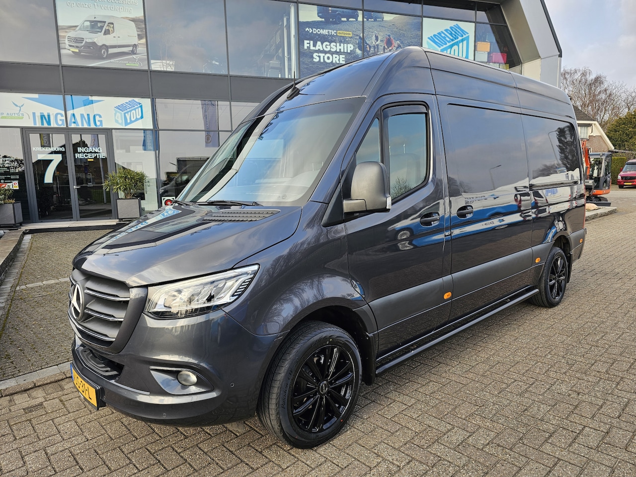 Mercedes-Benz Sprinter - 319 3.0 CDI L2-H2 Automaat * Elektrische Schuifdeur Links + Rechts * LED * 3,5t Trekgewich - AutoWereld.nl