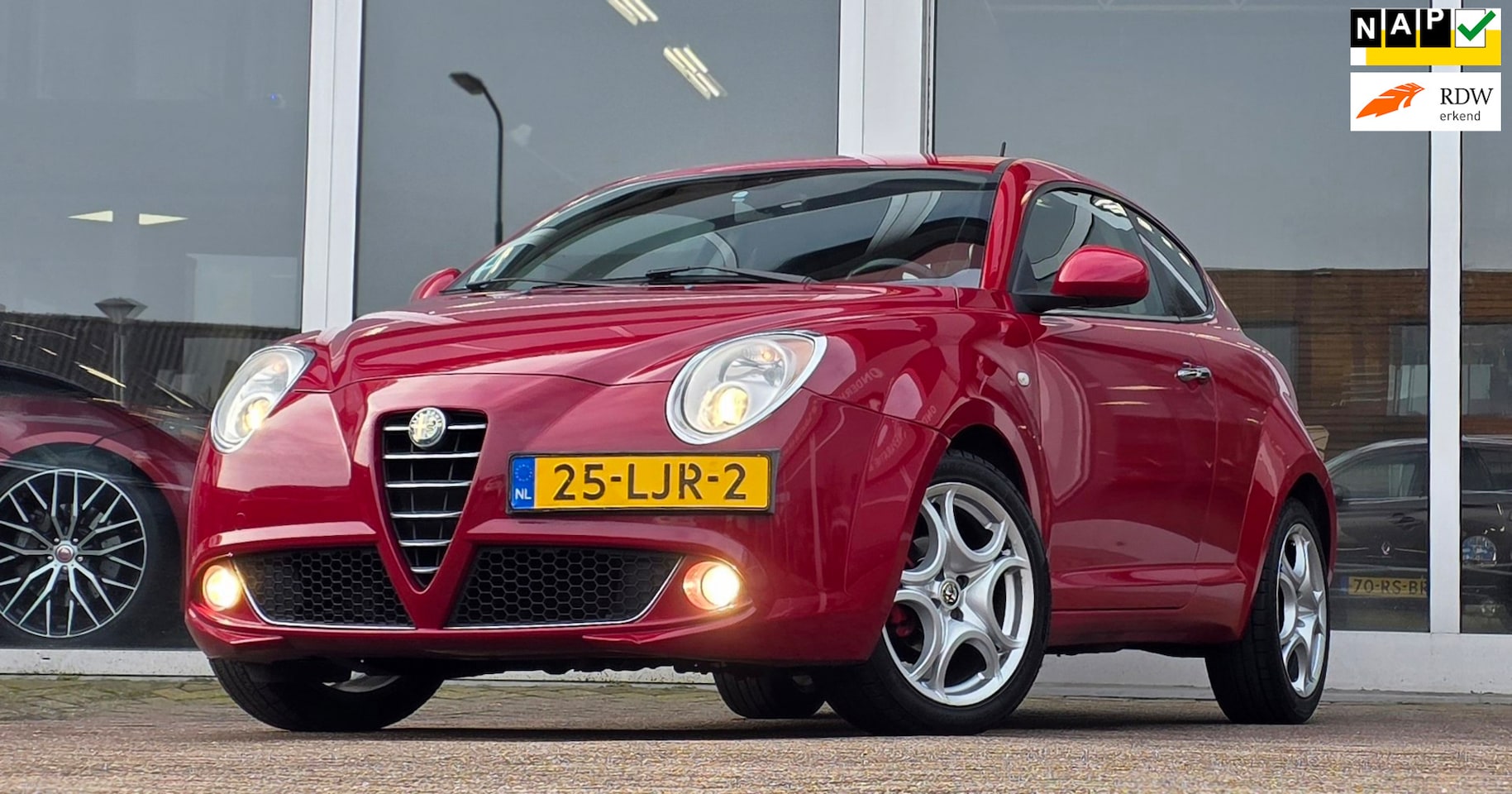 Alfa Romeo MiTo - 1.4 Distinctive 100% Onderhouden CruiseControl Mooi! - AutoWereld.nl