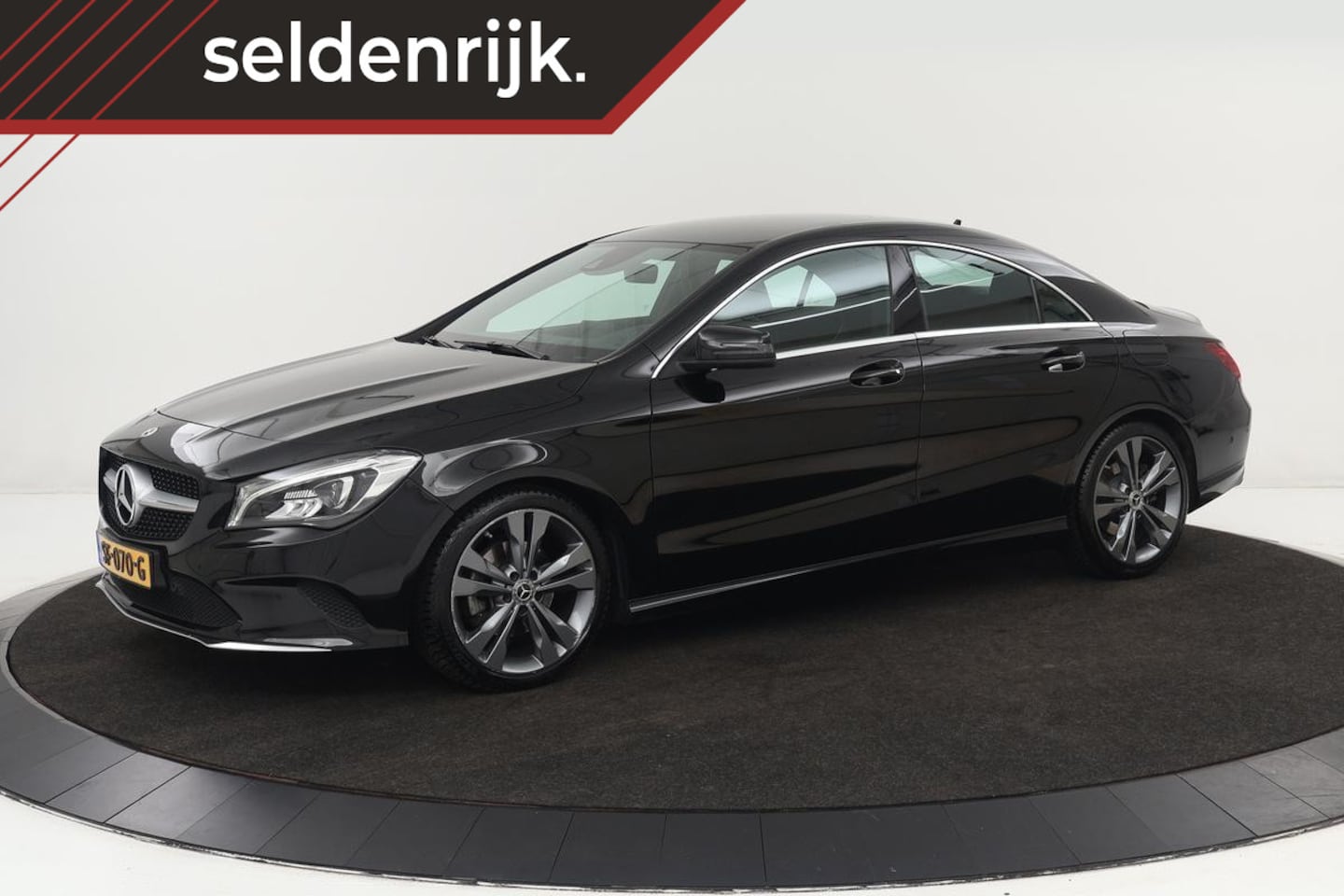 Mercedes-Benz CLA-Klasse - 180 Urban | Stoelverwarming | Sportstoelen | Navigatie | Full LED | Park Assist | Cruise c - AutoWereld.nl