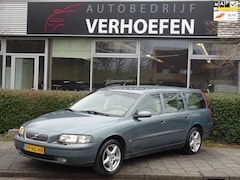 Volvo V70 - 2.4 Comfort Line - AUTOMAAT - STOEL VERW - CRUISE / CLIMATE CONTR - NIEUWE DISTR RIEM VOLL