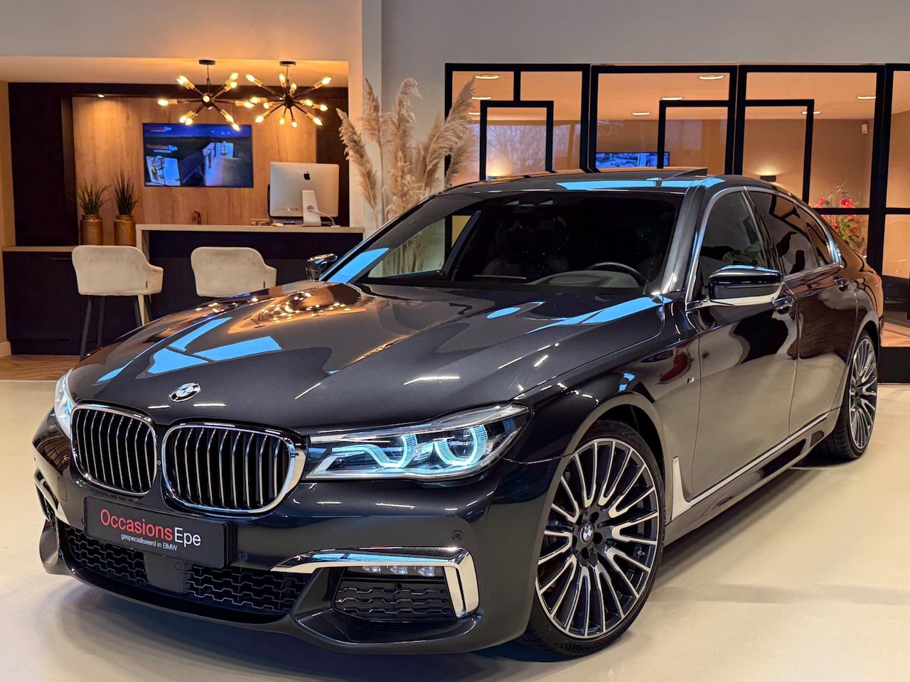 BMW 7-serie - 740i M-Sport Schuifdak Singapur Grau Softclose - AutoWereld.nl