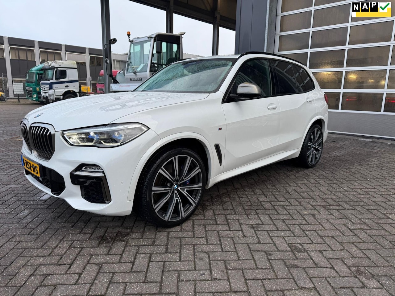 BMW X5 - M50d H.Exe/Lazer/Sky.L/Massage/Stoel ventilatie/Trekhaak/Vol - AutoWereld.nl