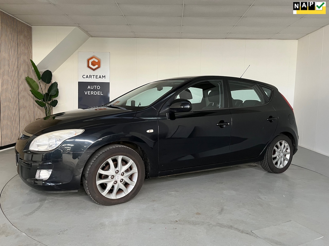 Hyundai i30 - 1.6i Style Airco, LMV - AutoWereld.nl