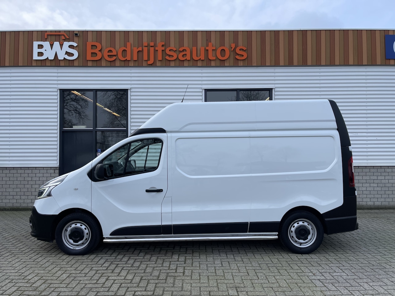 Renault Trafic - 2.0 dCi 170pk T29 L2H2 Comfort / vaste prijs rijklaar € 19.950 ex btw / euro 6 diesel / le - AutoWereld.nl