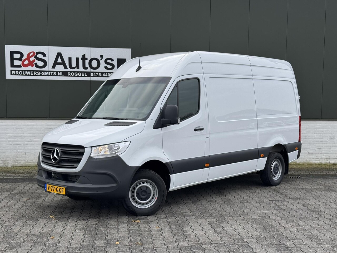 Mercedes-Benz Sprinter - 317 1.9 CDI L2 9G laadruimte bekleed Leder Camera Clima M-bux media systeem DAB - AutoWereld.nl