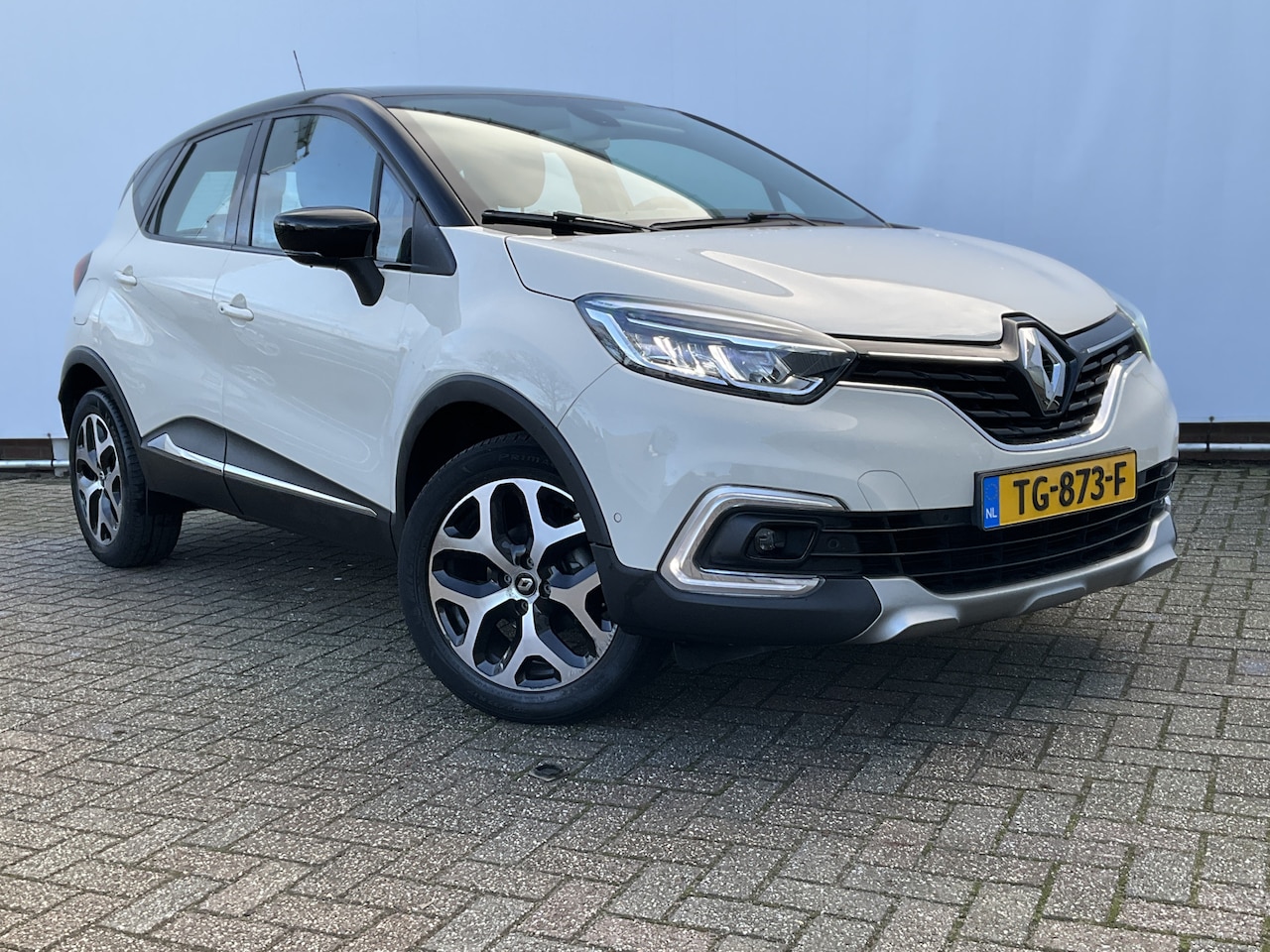 Renault Captur - 0.9 TCe 21dkm + Volledig-OH Navi/Cam Full-Led Carplay Intense - AutoWereld.nl