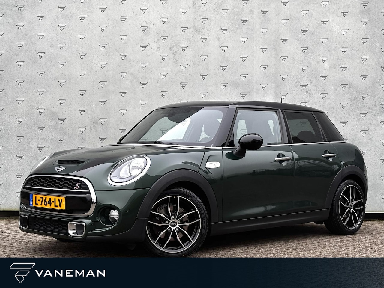 MINI Cooper S - Mini 2.0 Serious Business - AutoWereld.nl