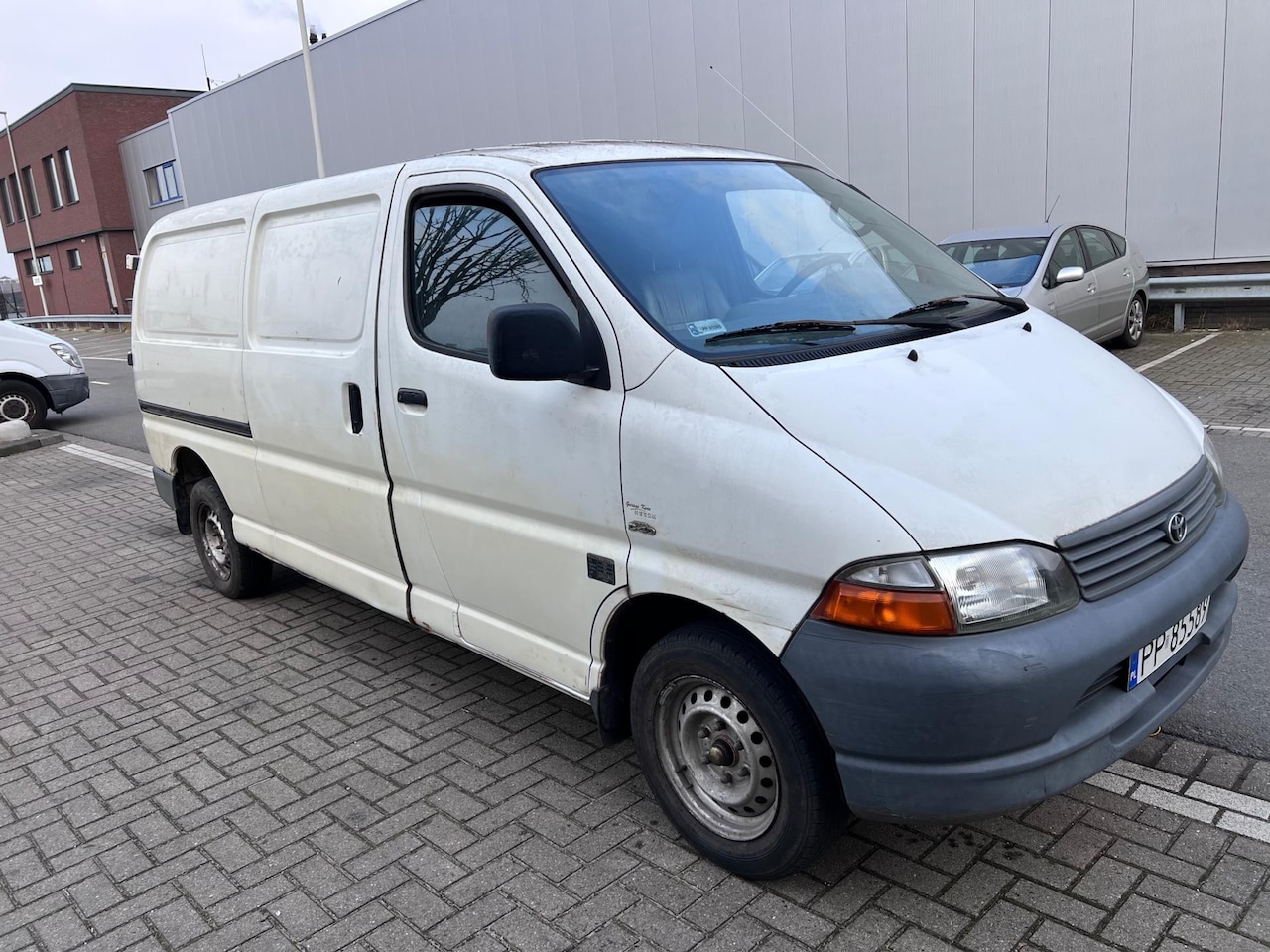 Toyota HiAce - 2.5 D4-D 90 LWB Base Lang 2002 (+31641468730) - AutoWereld.nl