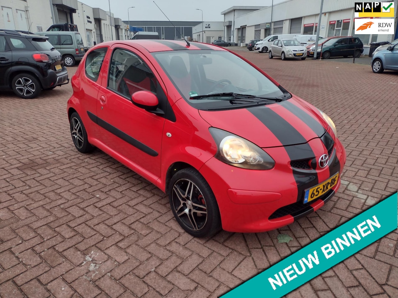 Toyota Aygo - 1.0-12V + MOOIE AUTO BEL 0619590613 AIRCO APK 07-09-2025 - AutoWereld.nl