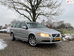 Volvo V70 - 2.5T Kinetic | Automaat + Cruise + Clima Nu € 8.975,