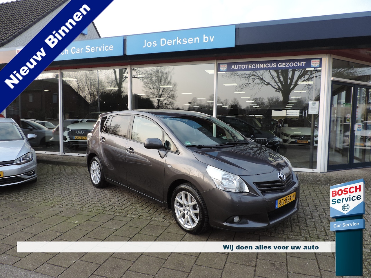 Toyota Verso - 1.8 VVT-i Business - Camera | Nav | PDC v+a | Climat | All Season - AutoWereld.nl