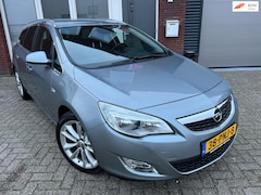 Opel Astra Sports Tourer - 1.4 Turbo Cosmo / Navi / PDC / Cruise / NAP / AUX