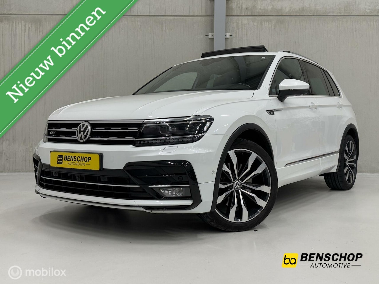 Volkswagen Tiguan - 2.0 TSI 4 Motion R-line Navi Carplay 20 inch ACC LED - AutoWereld.nl