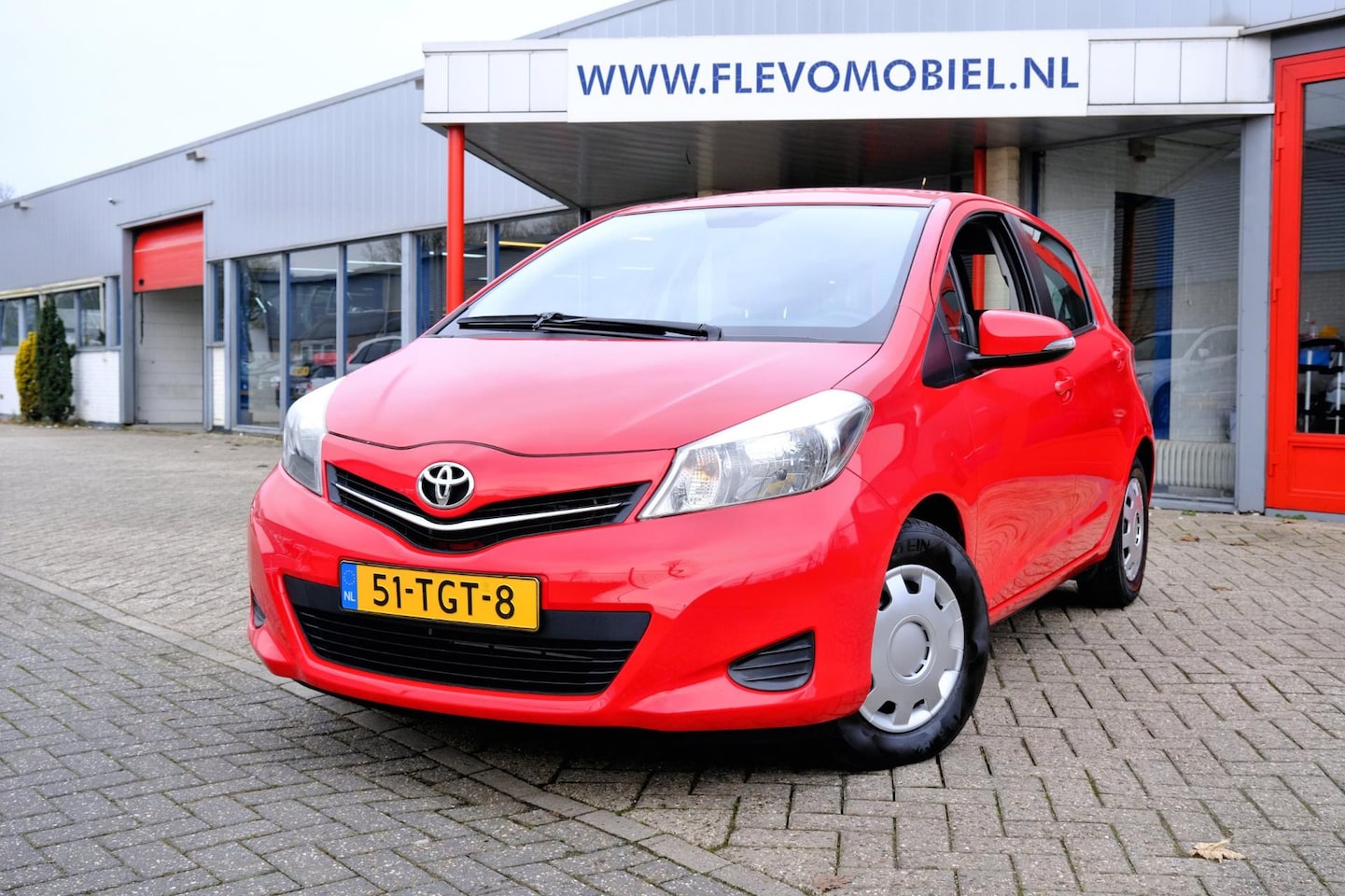 Toyota Yaris - 1.0 VVT-i Aspiration 5-drs Airco|Camera - AutoWereld.nl