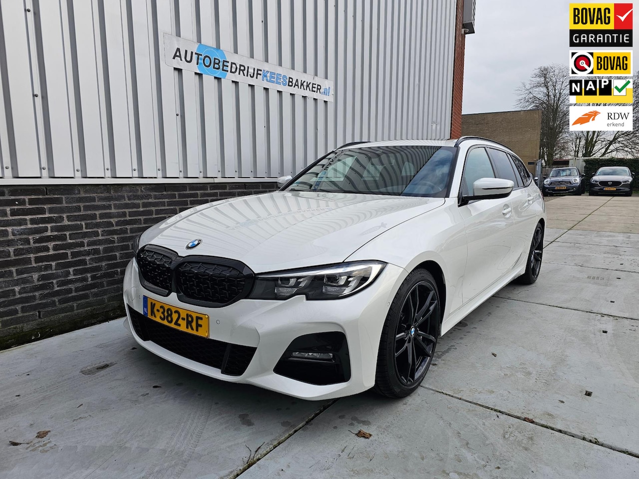 BMW 3-serie Touring - 320i High Executive Edition | M Sport | Panoramadak | Leder/alcantara | Camera | Navi | 19 - AutoWereld.nl