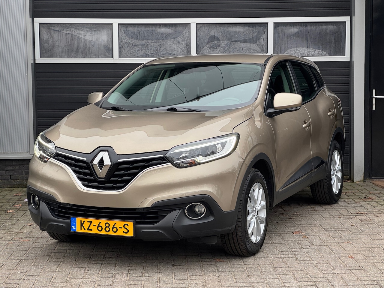 Renault Kadjar - 1.2 TCe Zen PDC, Trekhaak, Keyless, NAP - AutoWereld.nl