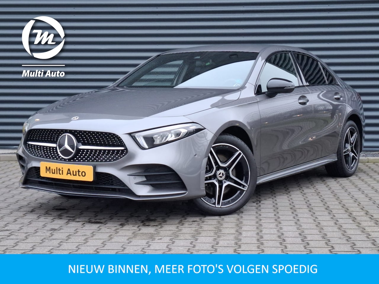 Mercedes-Benz A-klasse - 250 e AMG Night Plug in Hybrid PHEV | Alcantara Sportstoelen | Navigatie | Sfeerverlichtin - AutoWereld.nl