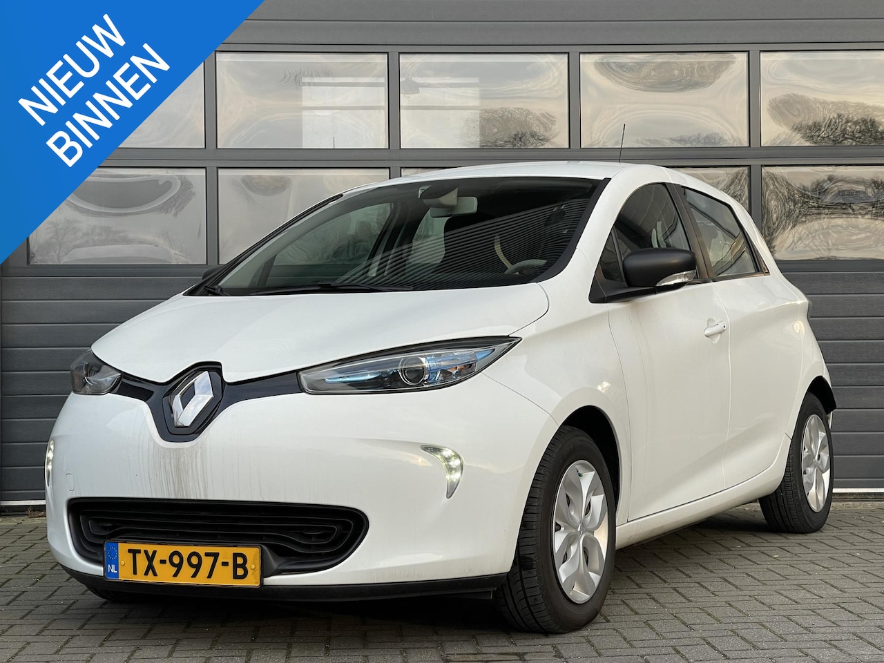 Renault Zoe - R90 LIFE 41 kWh I KOOPACCU I APPLE/ANDROID I KEYLESS ENTRY I CRUISE CONTROL I NAVIGATIE - AutoWereld.nl