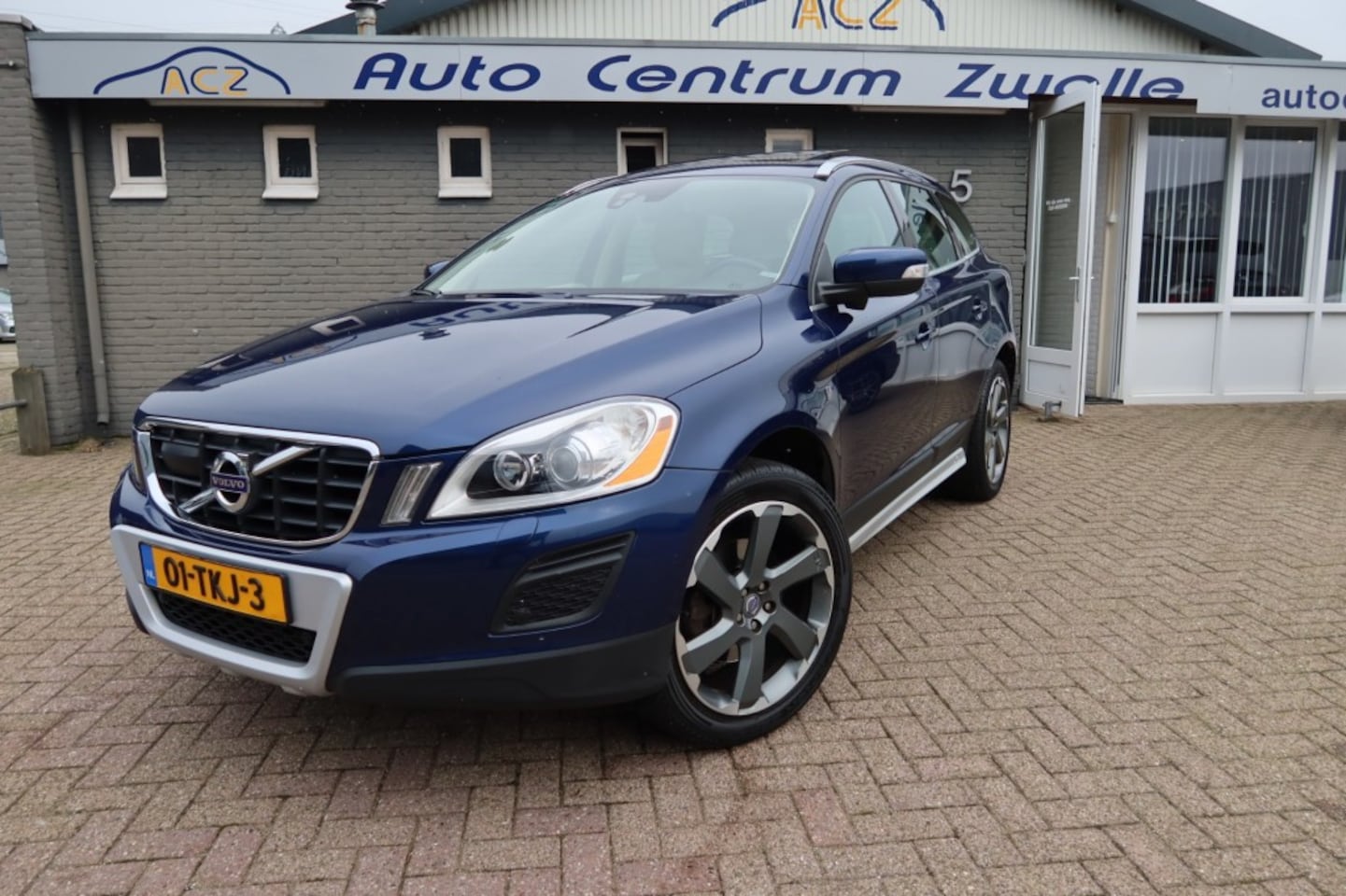 Volvo XC60 - 2.0 T5 OCEAAN  RACE , PANORAMADAK, NAVI, LEDER, XENON  ENZ... - AutoWereld.nl