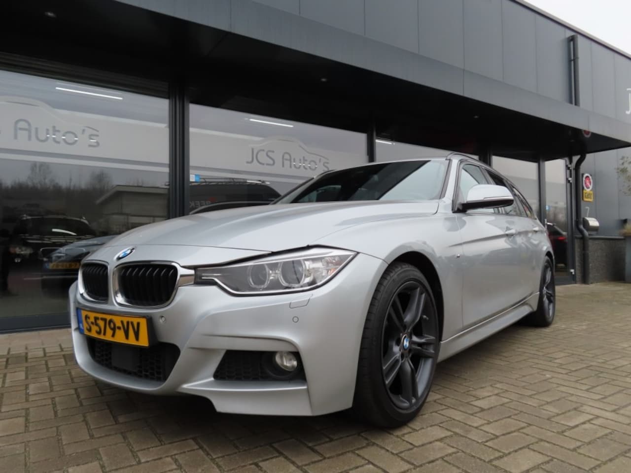 BMW 3-serie - 320I M Sport High Exe Pano Leder Trekhaak 2015 - AutoWereld.nl