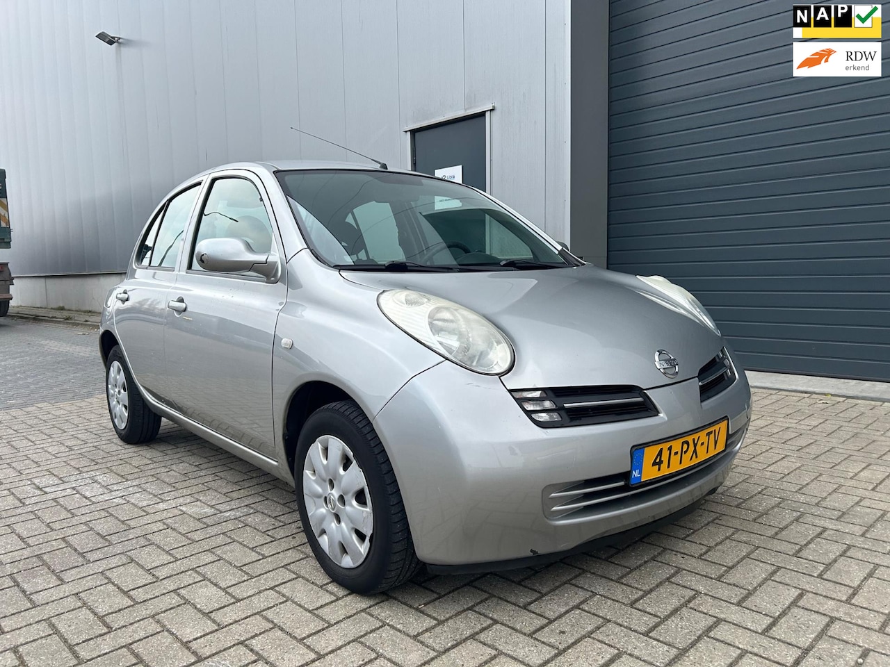 Nissan Micra - 1.2i Visia AUT 5DRS NAP APK 2005 - AutoWereld.nl