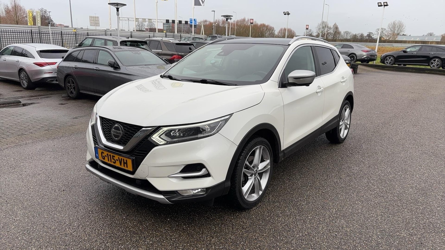 Nissan Qashqai - 1.3 DIG-T N-Motion 1.3 DIG-T N-Motion - AutoWereld.nl