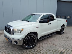 Toyota Tundra - 5.7L V8, 4x2