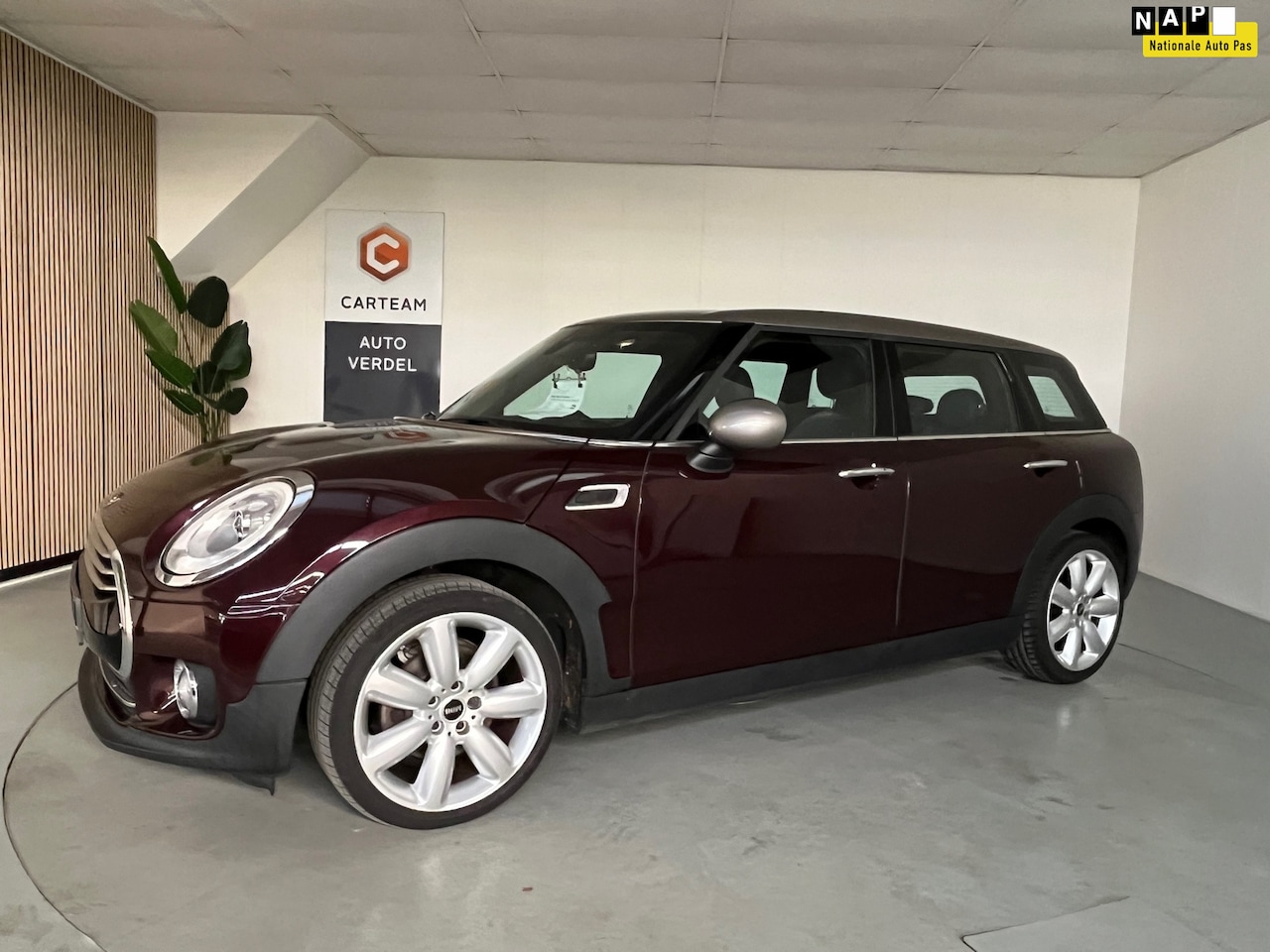 MINI Clubman - Mini 1.5 Cooper Chili Airco, Leder, Navigatie, Trekhaak, LMV - AutoWereld.nl