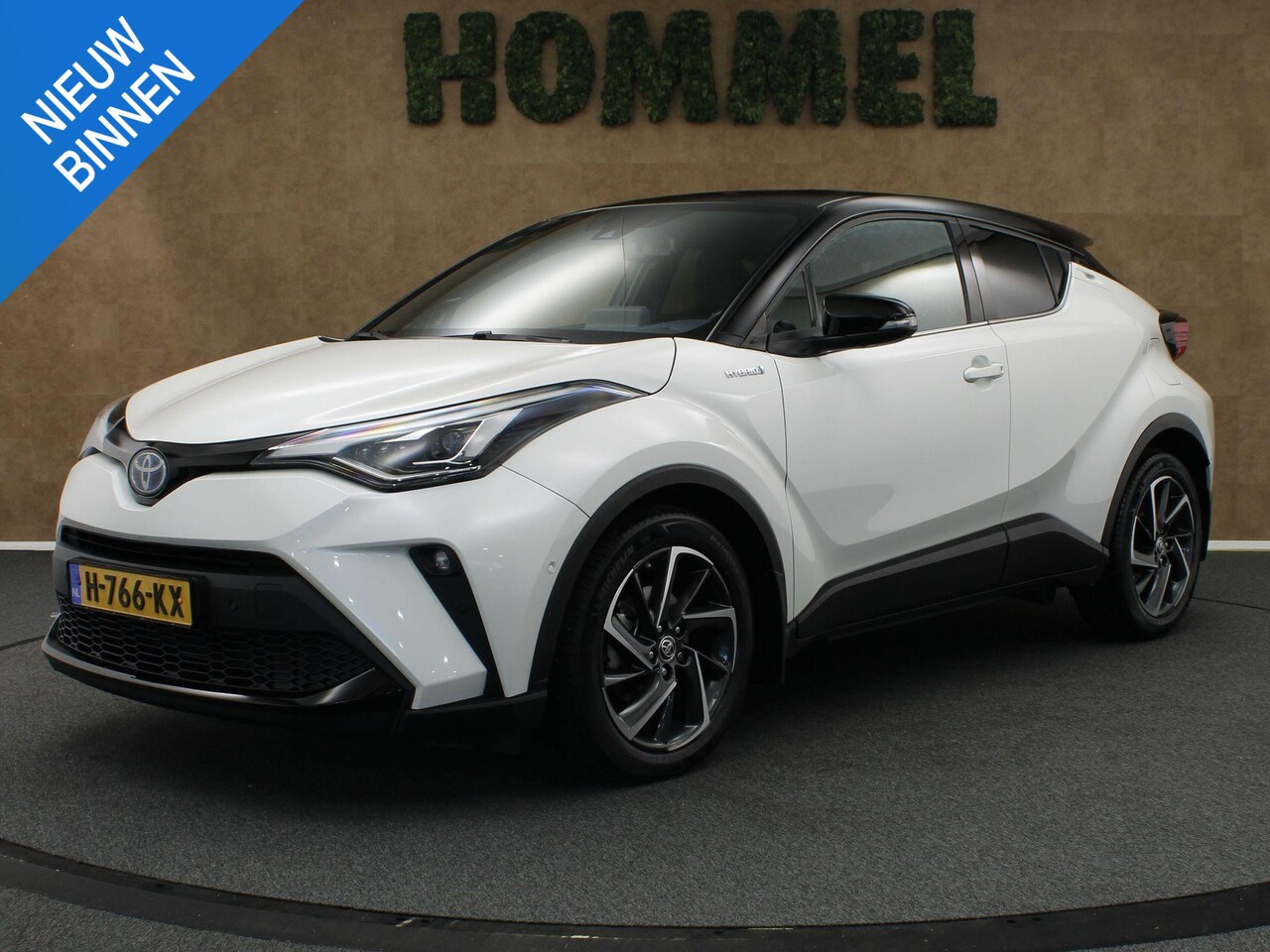 Toyota C-HR - 2.0 Hybrid Bi-Tone - ORIGINEEL NEDERLANDSE AUTO - NAVIGATIE - 18 INCH LICHT METALEN VELGEN - AutoWereld.nl