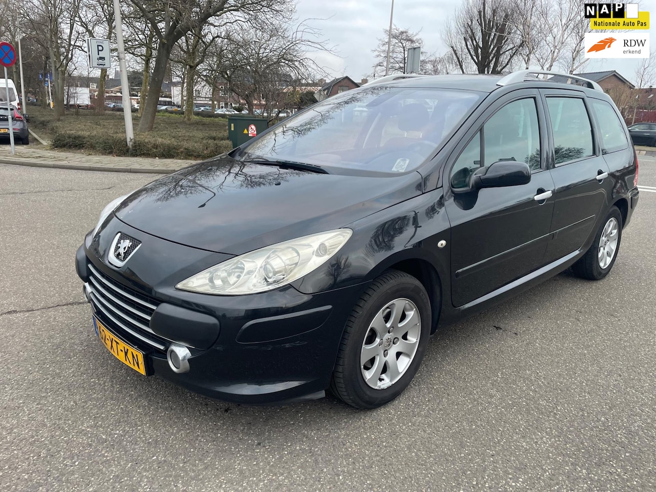 Peugeot 307 SW - 1.6-16V Premium / 6 zits / airco / cruise control / elek.pakket / lmv / deurvergrendeling - AutoWereld.nl