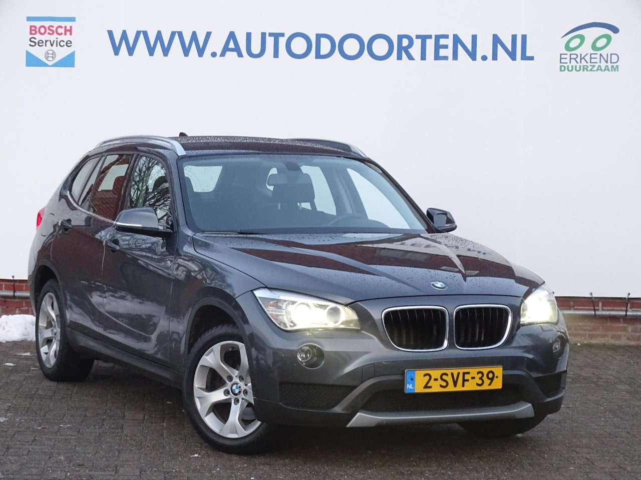 BMW X1 - SDrive20i Chrome Line|TREKHAAK|BT|NAVI - AutoWereld.nl