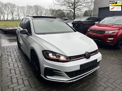 Volkswagen Golf - GTI PERFORMANCE TCR DSG/PANO/FULL OPTIONS