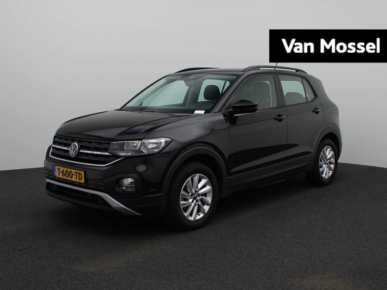 Volkswagen T-Cross - 1.0 TSI Life | 16 inch Velgen | Parkeersensoren Voor/Achter | App Connect | Adaptive Cruis - AutoWereld.nl