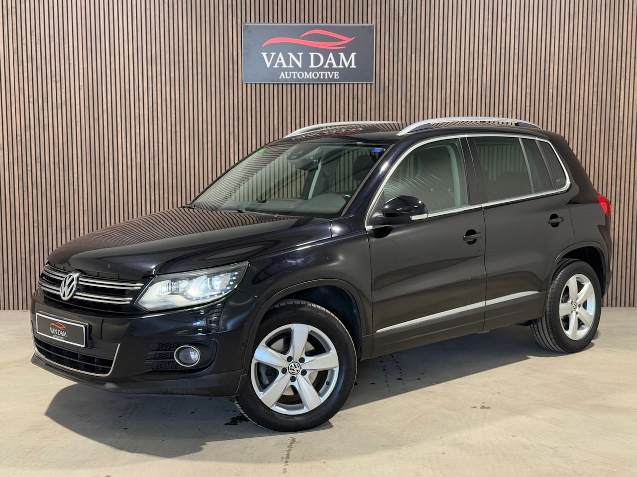 Volkswagen Tiguan - 2.0 TSI Sport&Style 4motion 2013 DSG XENON - AutoWereld.nl