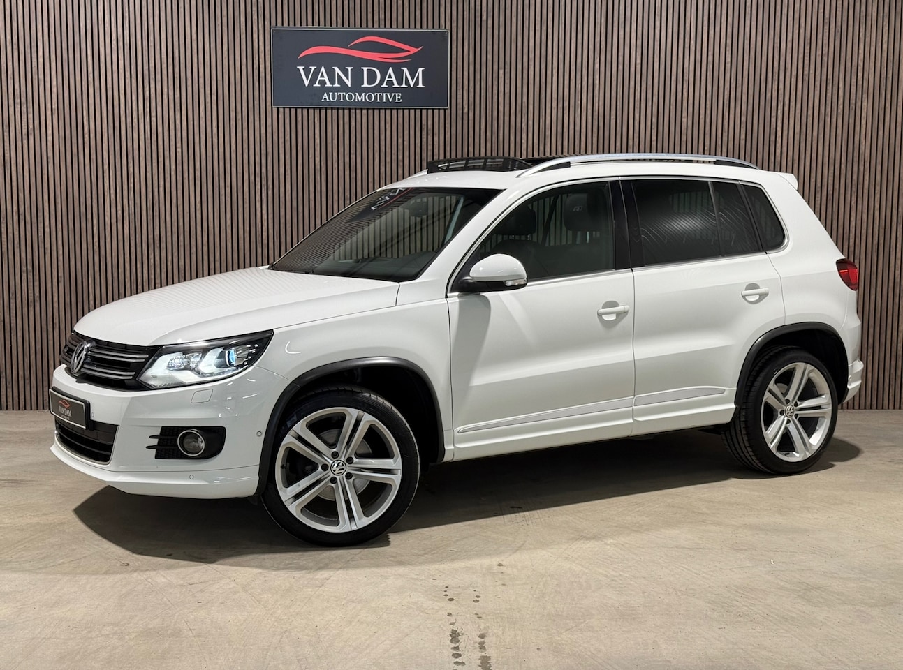 Volkswagen Tiguan - 1.4 TSI 4motion R-line Edition 2014 PANO XENON - AutoWereld.nl