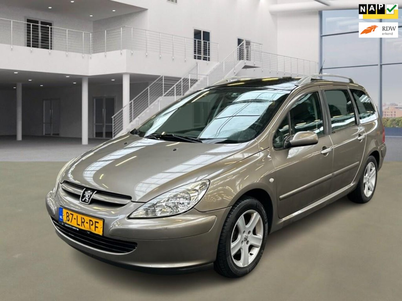 Peugeot 307 SW - 2.0 16V Pack/AUTOMAAT/LAGE KM MET NAP/INCL JAAR APK - AutoWereld.nl