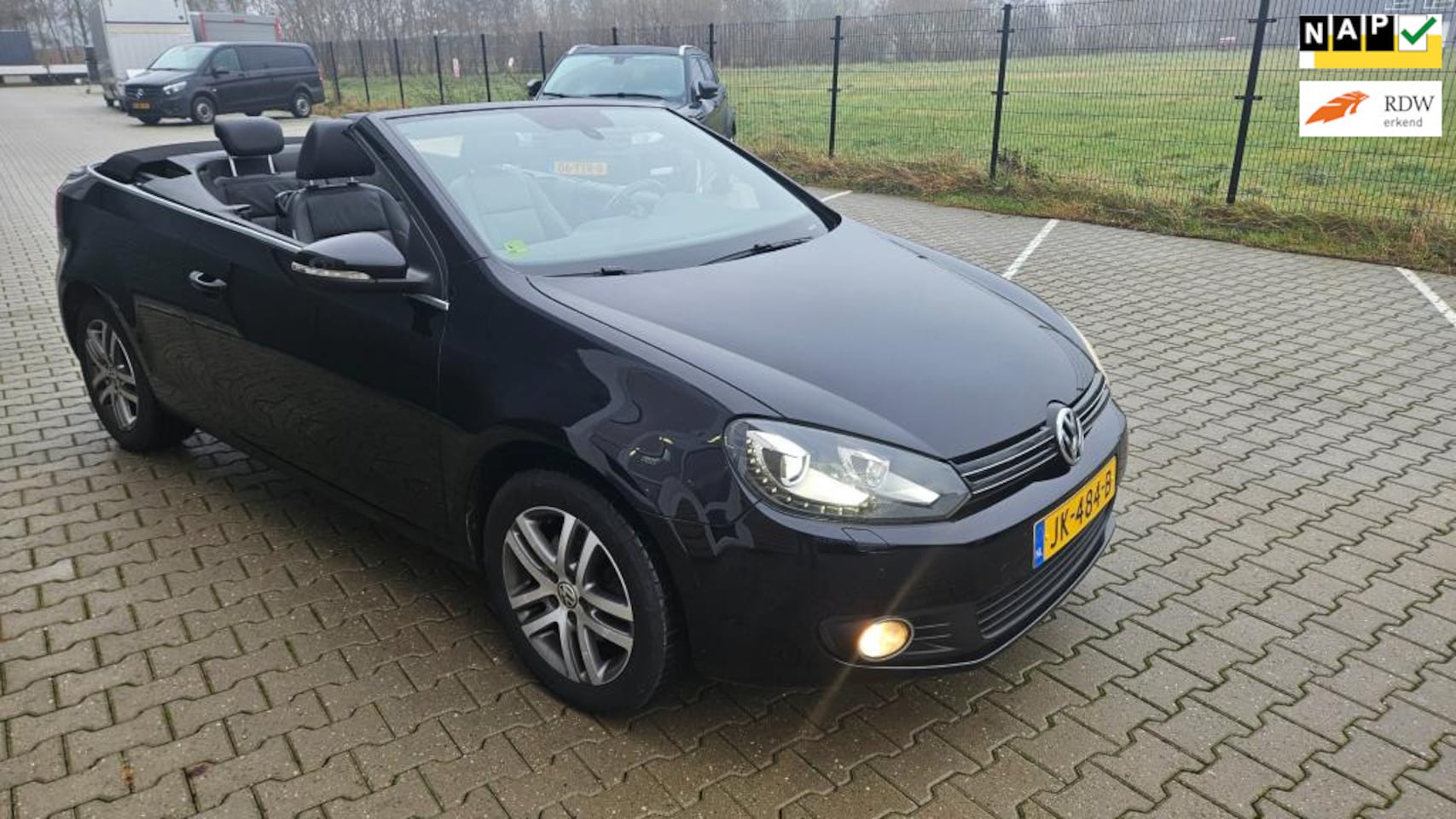 Volkswagen Golf Cabriolet - 1.6 TDI Bluemotion Navigatie, Leder interieur Electr. Kap, pdc - AutoWereld.nl