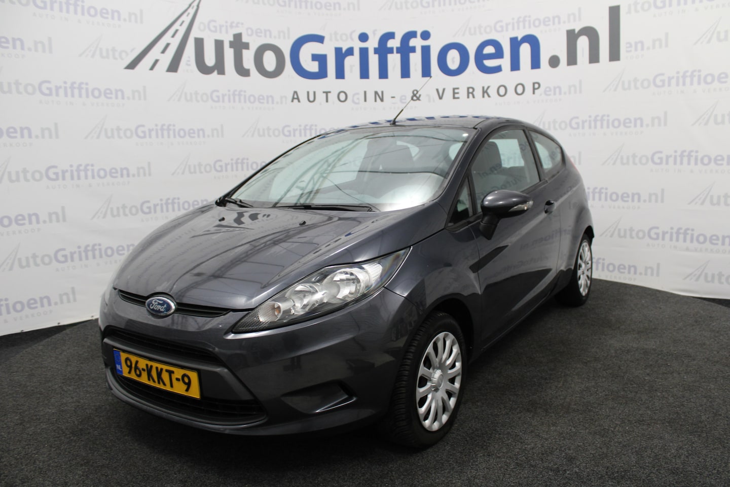 Ford Fiesta - 1.25 Limited keurige hatchback met trekhaak - AutoWereld.nl