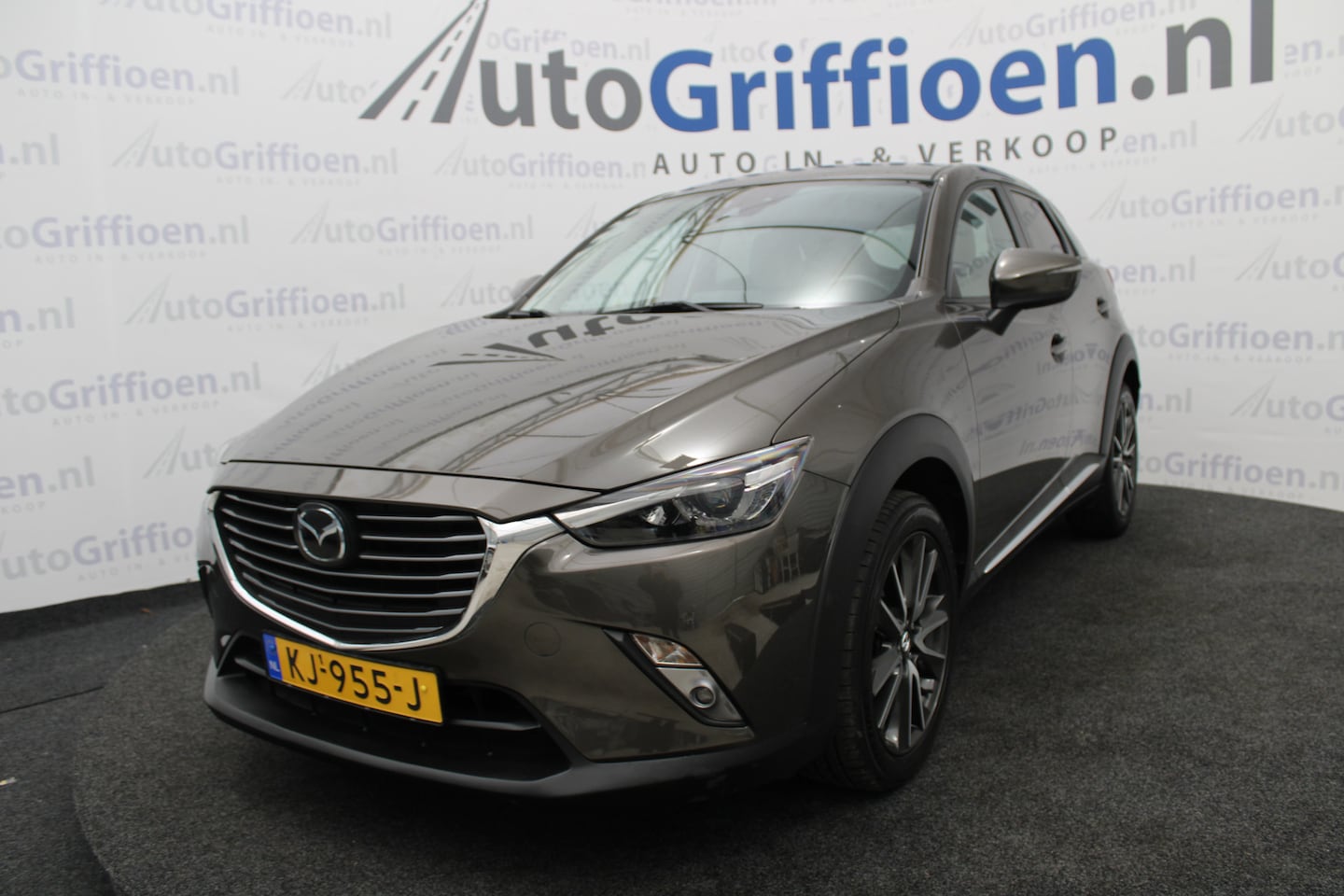 Mazda CX-3 - 2.0 SkyActiv-G 120 GT-M keurige SUV met leer - AutoWereld.nl