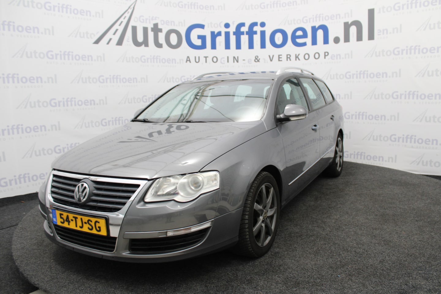 Volkswagen Passat Variant - 3.2 V6 Sportline 4M nette automaat met leer - AutoWereld.nl