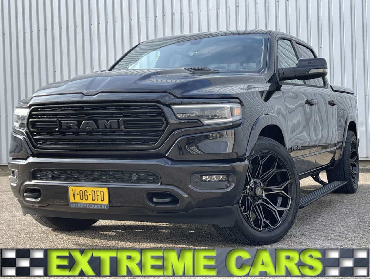 Dodge Ram Pick Up - 1500 4x4 Crew Cab Limited Night LPG - AutoWereld.nl